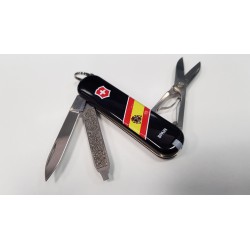 Navaja Suiza Multiusos Victorinox Classic 7 usos Bandera España Pequeña Fondo Negro 3D