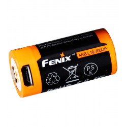 Batería Fenix Recargable ARB-L16-700UP (carga por micro USB y también puede en un cargador)