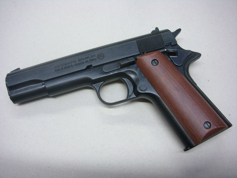 1911 BRUNI FOGUEO CAL. 9MM - Caza y Pesca Almonacid - Venta de Airsoft,  Pesca y Equipamiento Militar